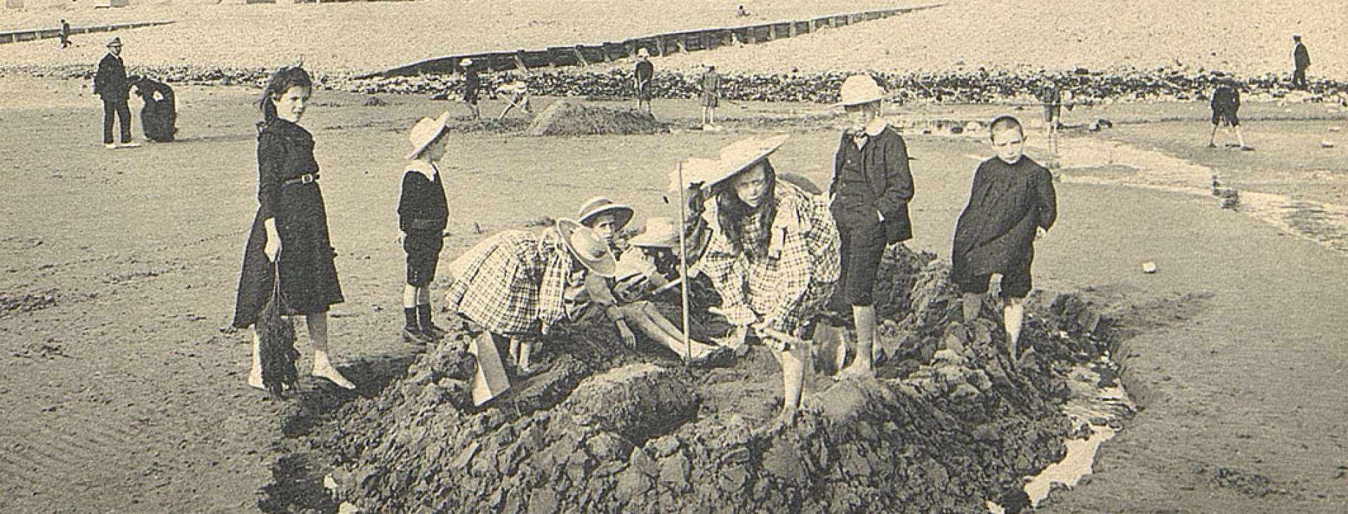 Le Havre.- Bains Marie-Christine. La plage des enfants. 4Fi817