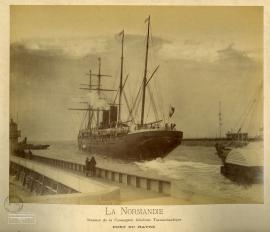 La Normandie. Steamer de la Compagnie générale transatlantique. Port du 
