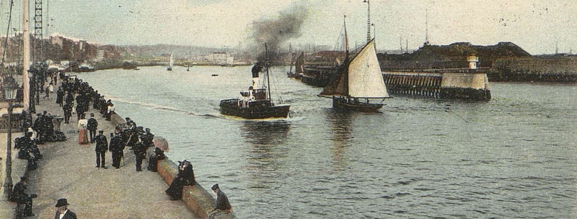 Archives municipales du Havre L'entrée des jetées
